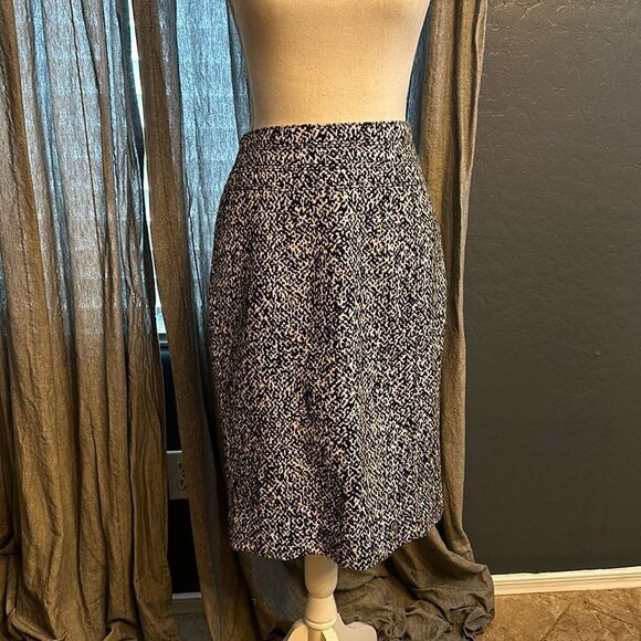 White House Black Market Dresses & Skirts - White House‎ black market midi skirt